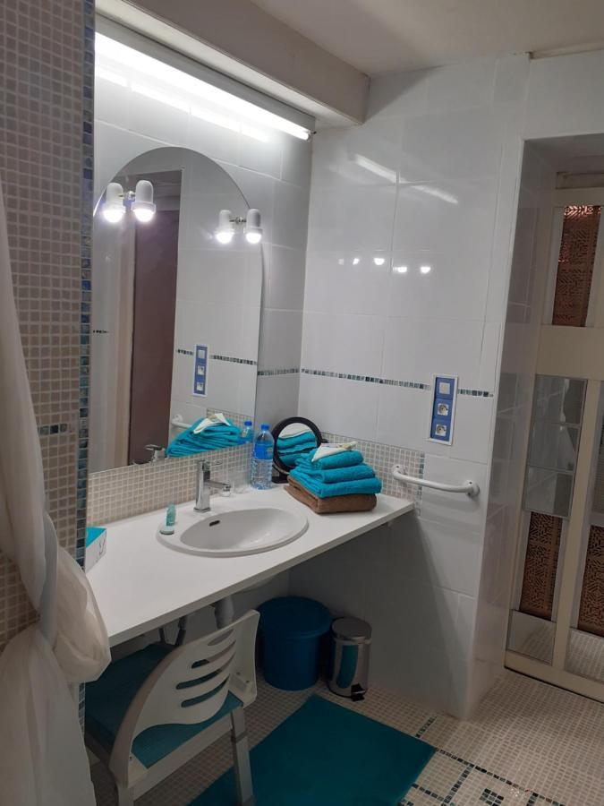 7042Douce Nuit Hotel Saint-Germain-Laval  ภายนอก รูปภาพ
