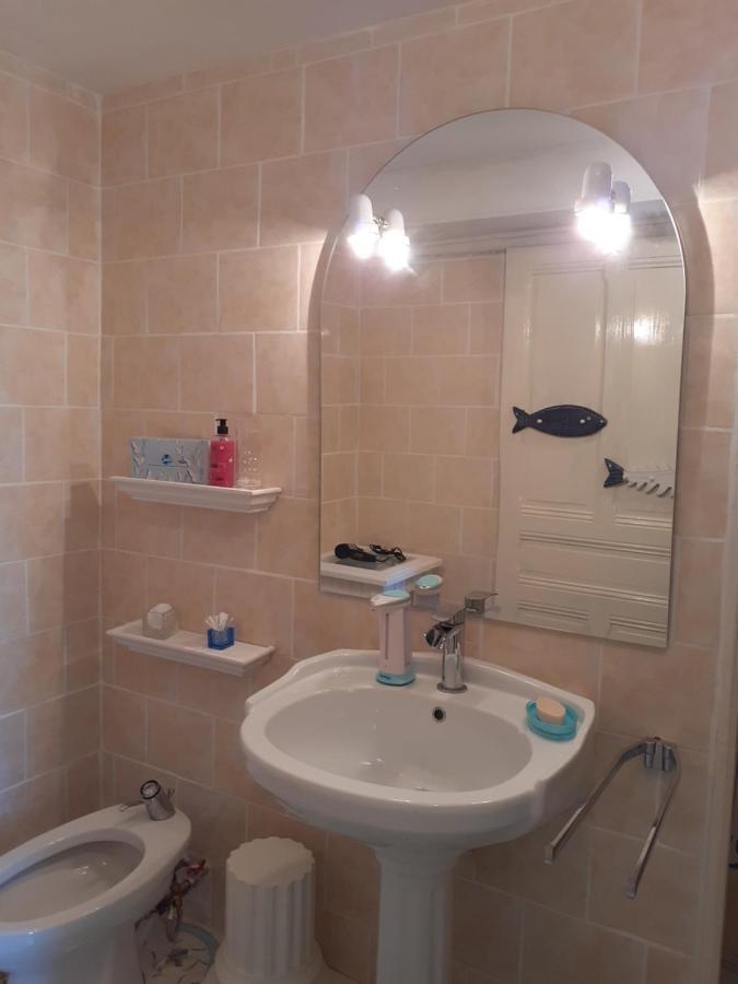 7042Douce Nuit Hotel Saint-Germain-Laval  ภายนอก รูปภาพ