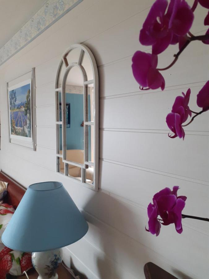 7042Douce Nuit Hotel Saint-Germain-Laval  ภายนอก รูปภาพ
