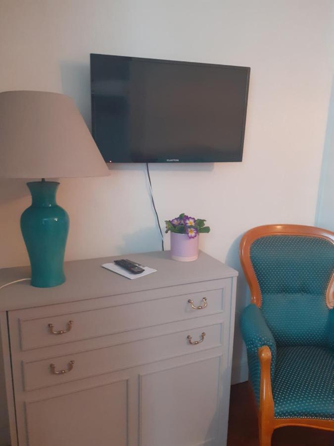 7042Douce Nuit Hotel Saint-Germain-Laval  ภายนอก รูปภาพ