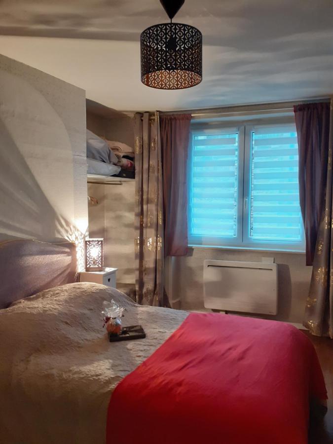 7042Douce Nuit Hotel Saint-Germain-Laval  ภายนอก รูปภาพ